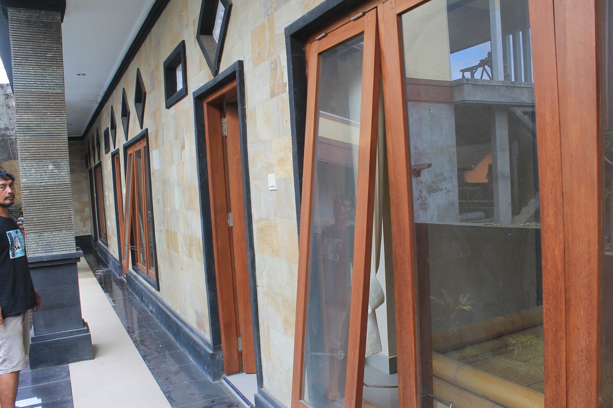 Waterfall Guest House Sukawati  Ngoại thất bức ảnh